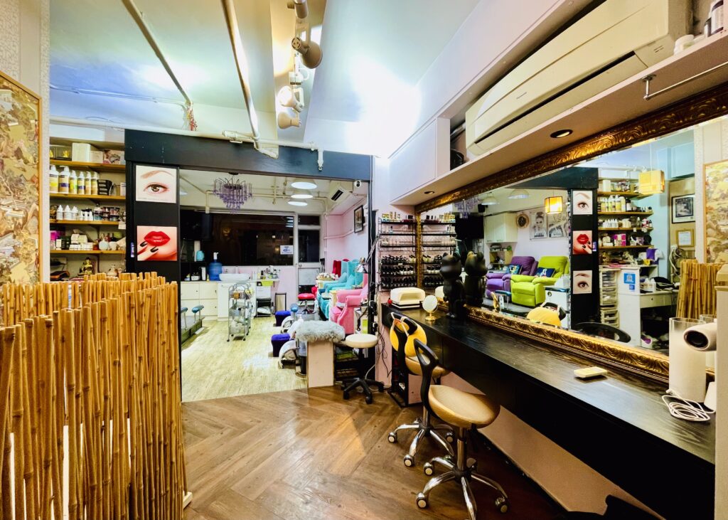Professional nail and beauty services in Central Hong Kong, offering manicures, pedicures, waxing, and relaxing treatments in a tranquil salon environment.